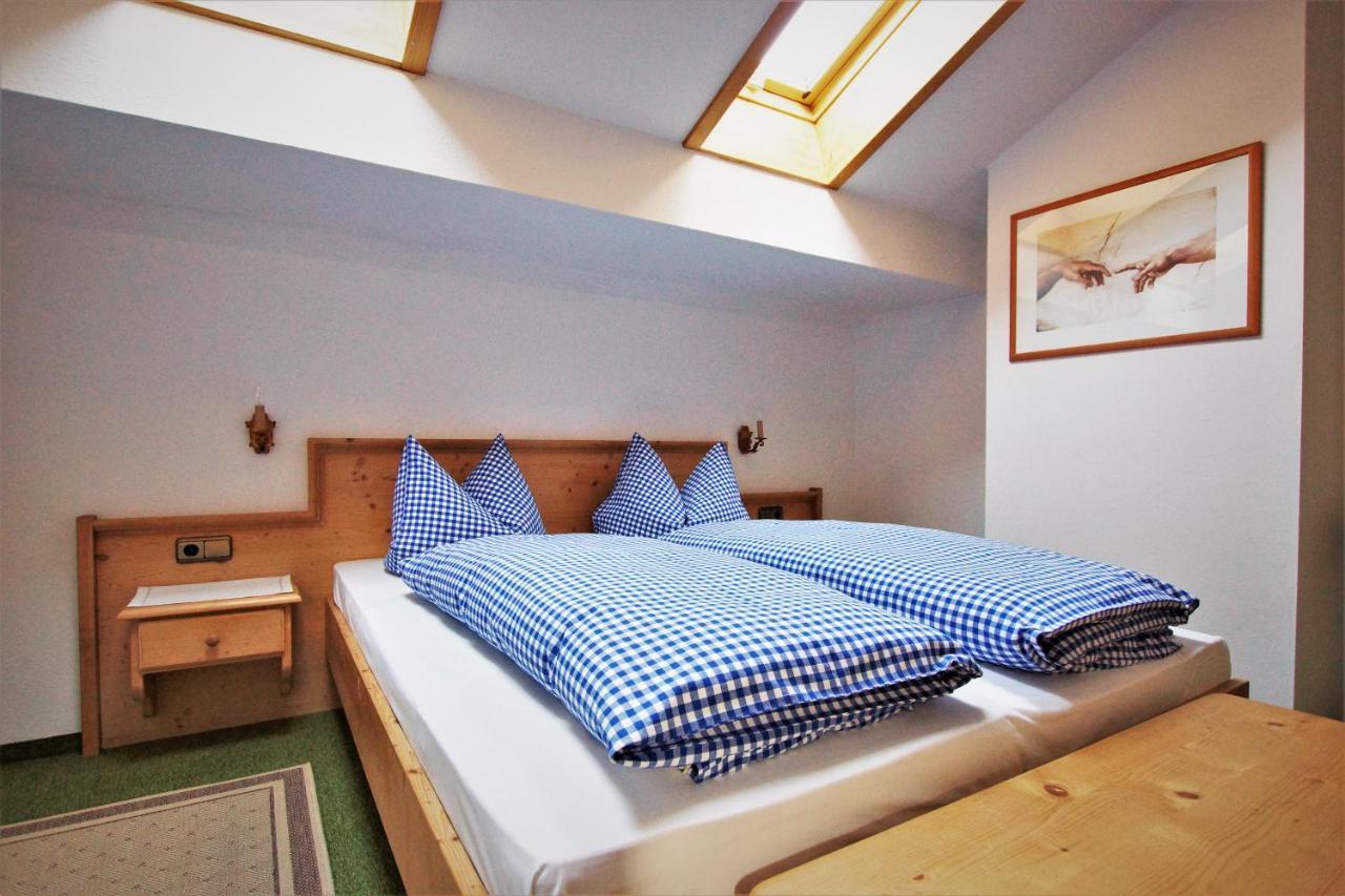 Ferienhaus Waldwinkl Hotell Grainau Rom bilde