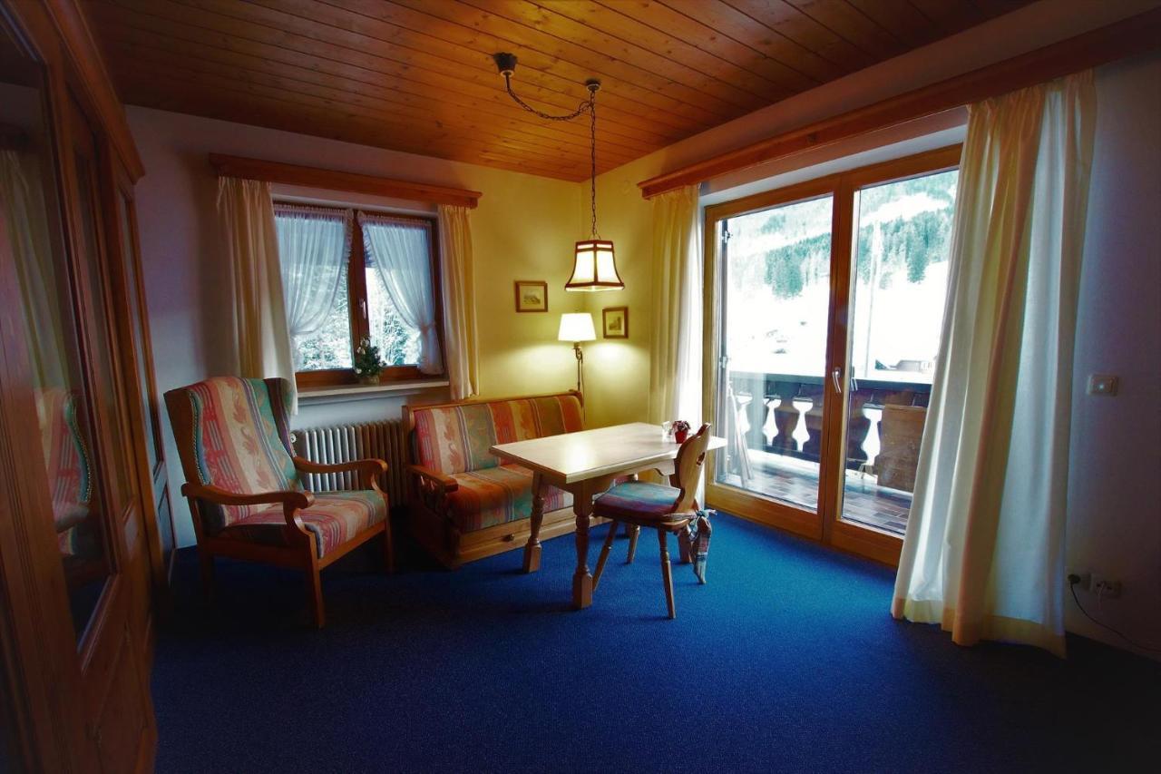 Ferienhaus Waldwinkl Hotell Grainau Rom bilde