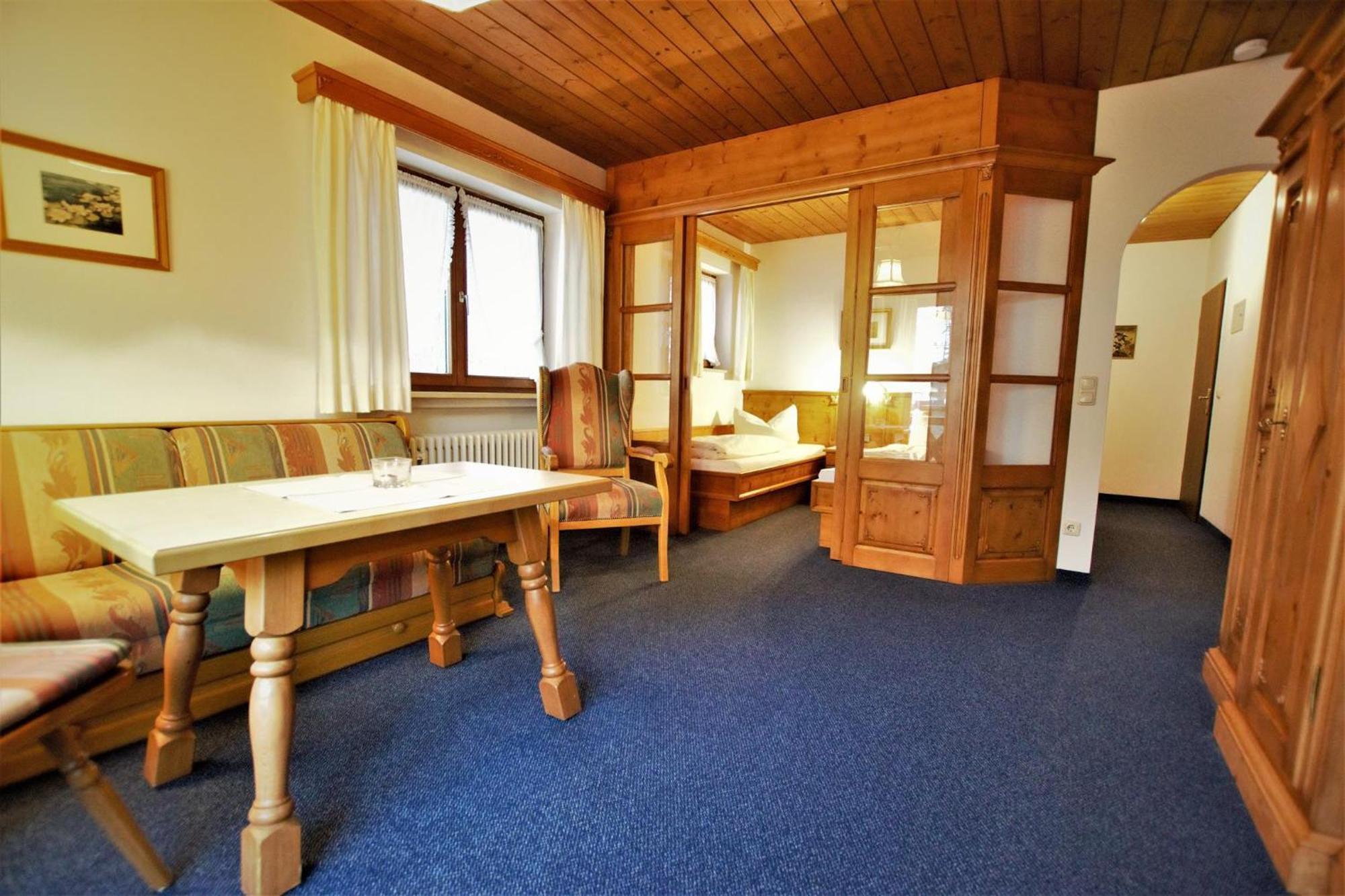 Ferienhaus Waldwinkl Hotell Grainau Rom bilde