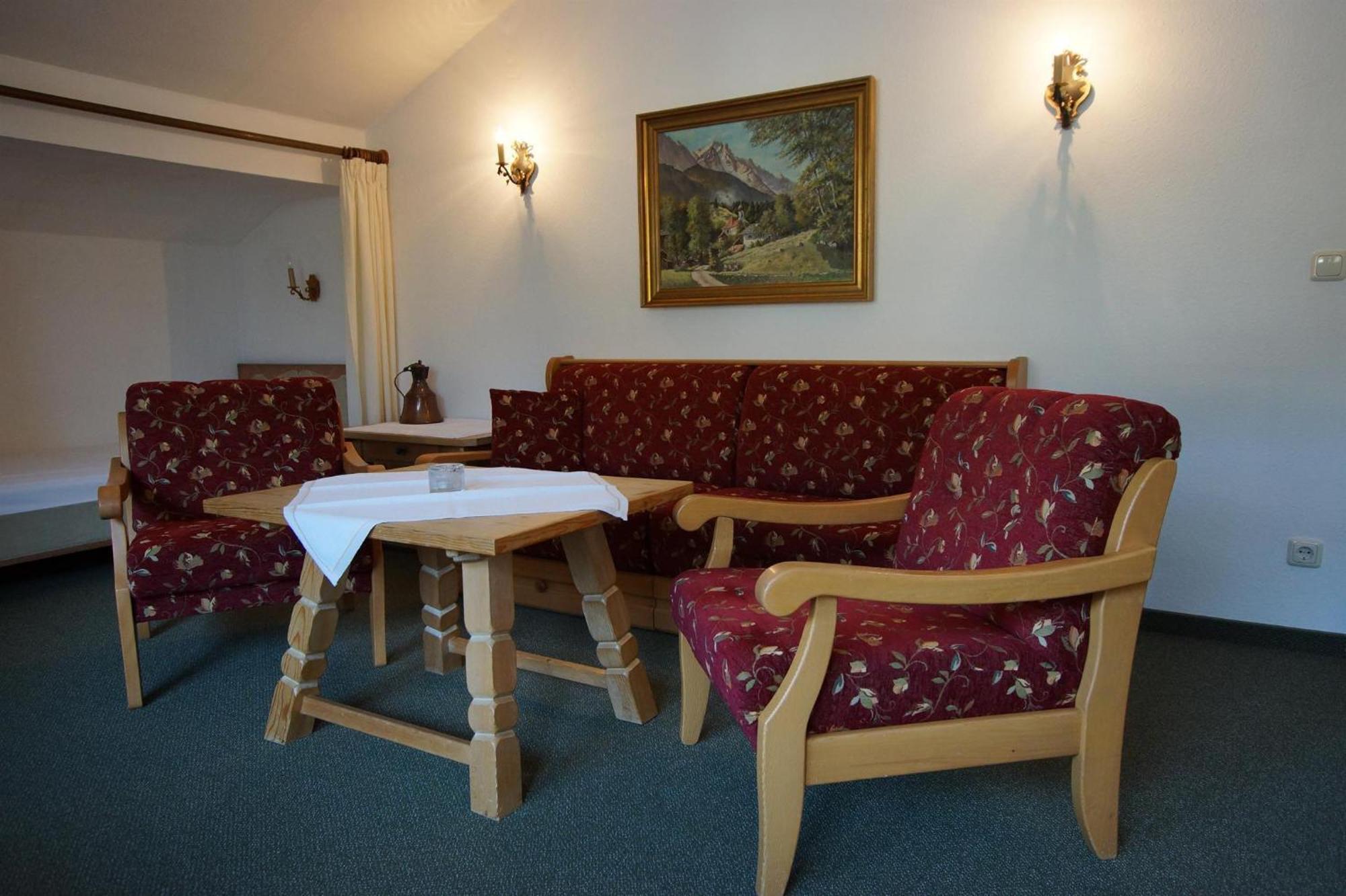 Ferienhaus Waldwinkl Hotell Grainau Rom bilde